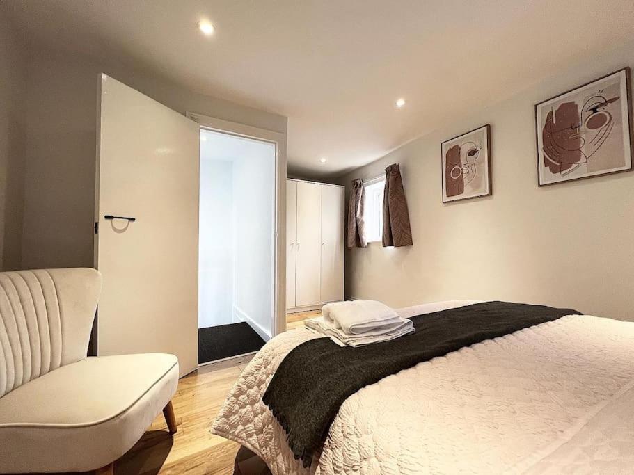 Quirky 3 Bedroom Town House In Clifton, Бристол Екстериор снимка